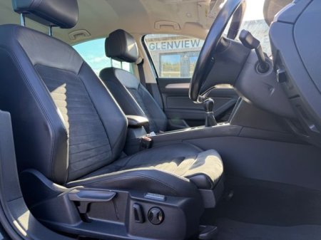 2015 Volkswagen Passat - photo 12