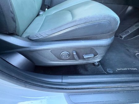 2025 Kia Sportage - photo 15