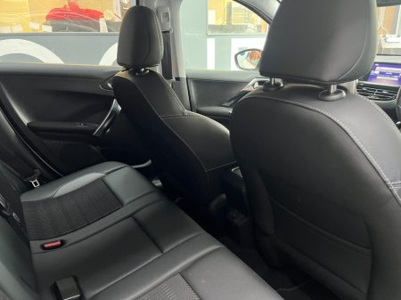 2017 Peugeot 2008 - photo 13