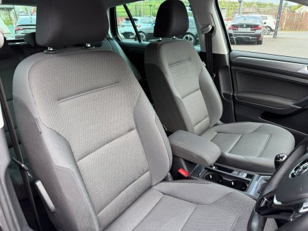 2020 Volkswagen Golf - photo 11