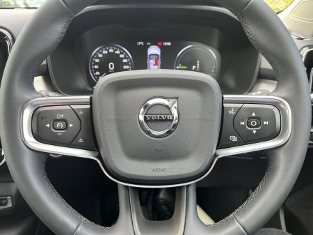 2022 Volvo XC40 - photo 35