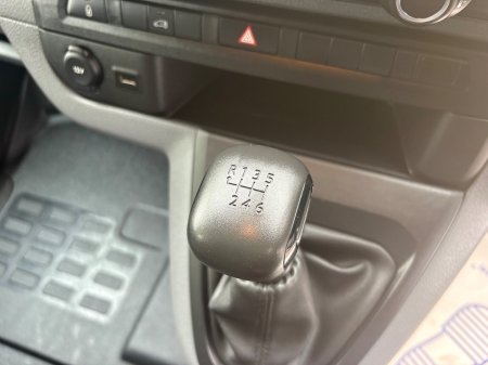 2022 Opel Vivaro - photo 12
