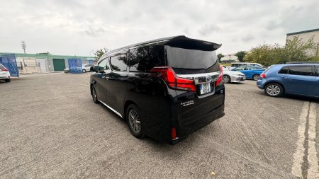 2023 Toyota Alphard - photo 4
