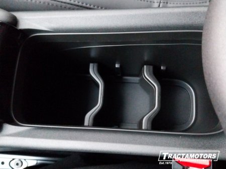 2025 Alfa Romeo Junior - photo 30