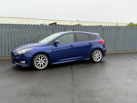 2017 Ford Focus - photo 2