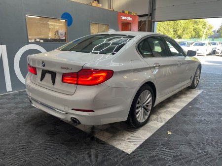 2017 BMW 5-Series - photo 3