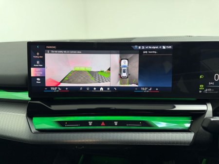 2025 BMW 5-Series - photo 25