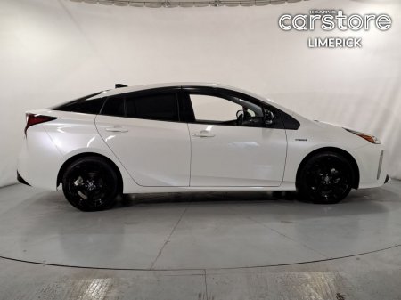 2020 Toyota Prius - photo 2