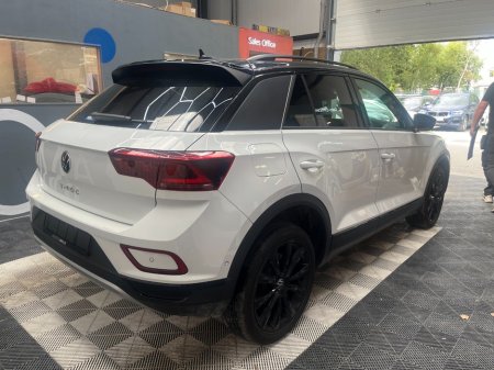 2024 Volkswagen T-Roc - photo 3