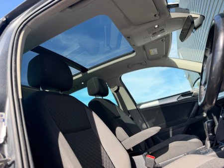 2018 Volkswagen Tiguan - photo 25