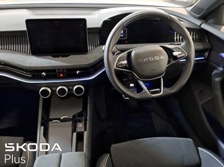 2026 Skoda Superb - photo 2