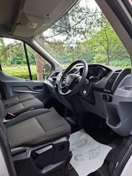 2020 Ford Transit - photo 8