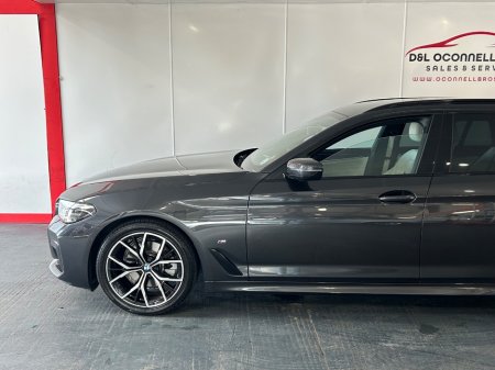 2024 BMW 5-Series - photo 7