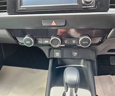 2022 Honda Fit - photo 11