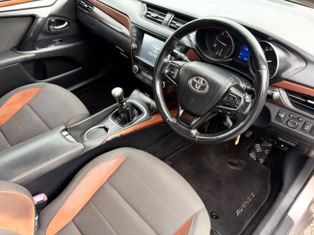 2016 Toyota Avensis - photo 2