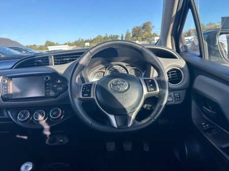 2016 Toyota Yaris - photo 9