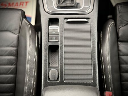 2020 Volkswagen Passat - photo 24