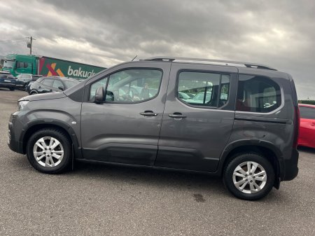 2020 Peugeot Rifter - photo 3