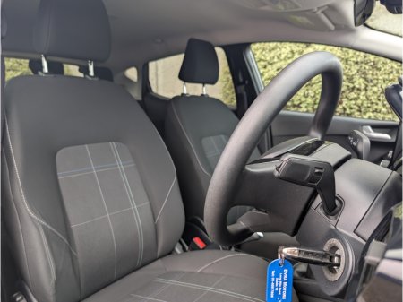 2020 Ford Fiesta - photo 13