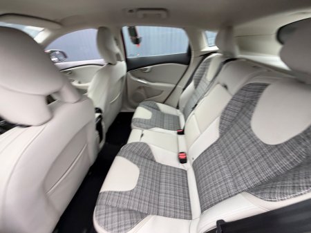 2018 Volvo V40 - photo 41