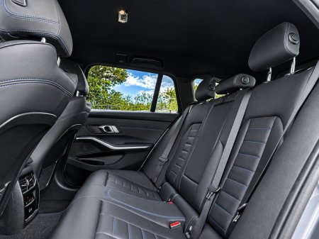 2023 BMW 3-Series - photo 10