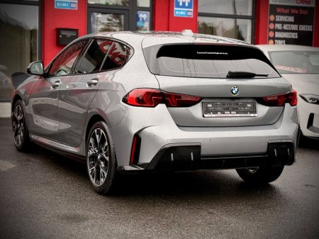2025 BMW 1-Series - photo 7