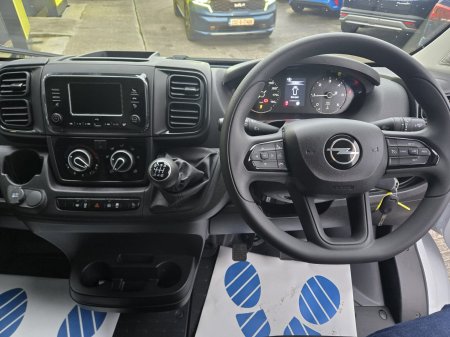 2025 Opel Movano - photo 11
