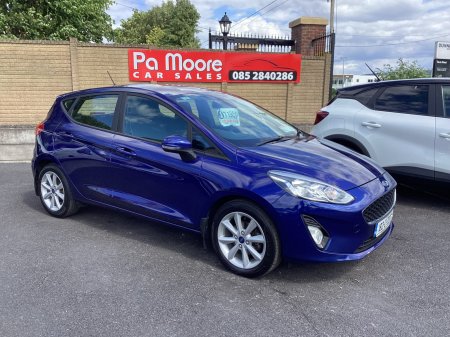 2018 Ford Fiesta - photo 2