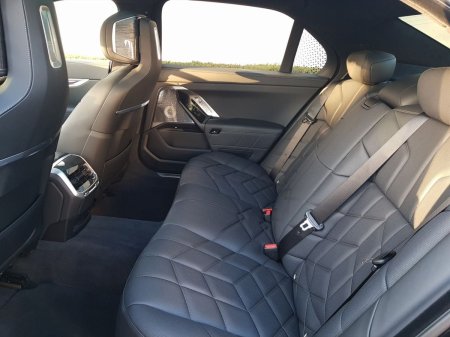 2026 BMW 7-Series - photo 20