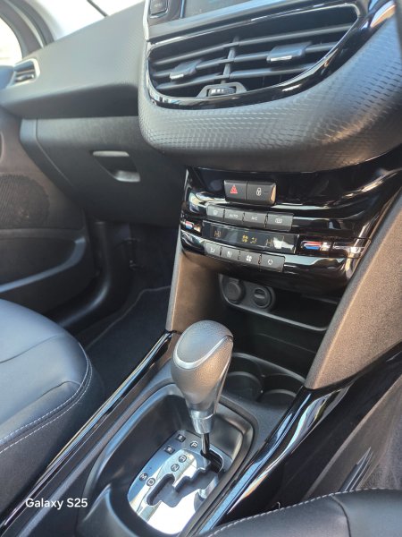 2017 Peugeot 2008 - photo 15