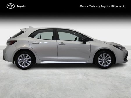 2027 Toyota Corolla - photo 3