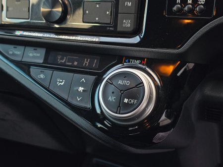 2017 Toyota Aqua - photo 20