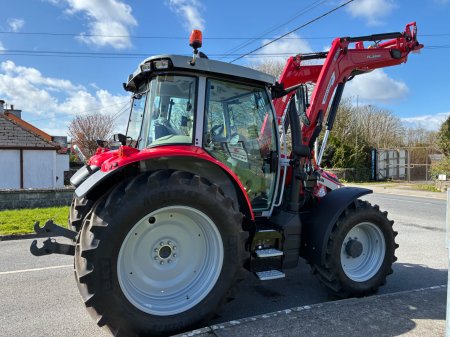 2026 Massey Ferguson 5S.125 - photo 4