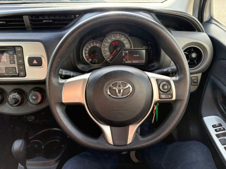 2016 Toyota Yaris - photo 11