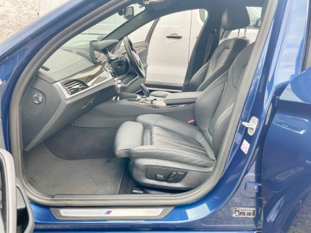 2023 BMW 5-Series - photo 22