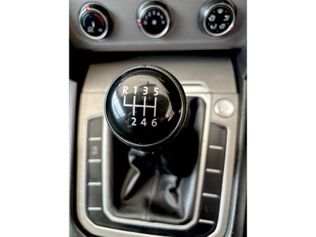 2016 Volkswagen Passat - photo 15