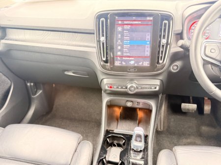 2023 Volvo XC40 - photo 17
