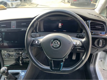 2020 Volkswagen Golf - photo 16