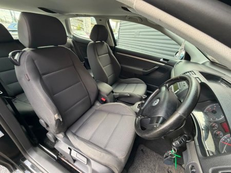 2006 Volkswagen Golf - photo 11
