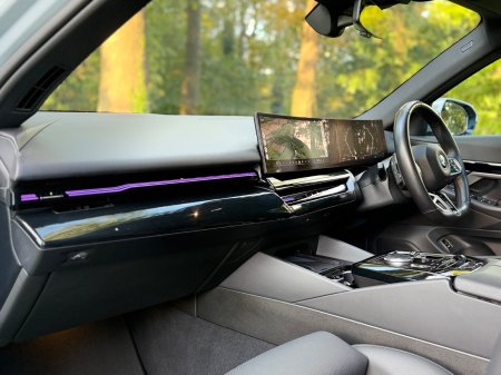 2024 BMW 5-Series - photo 14