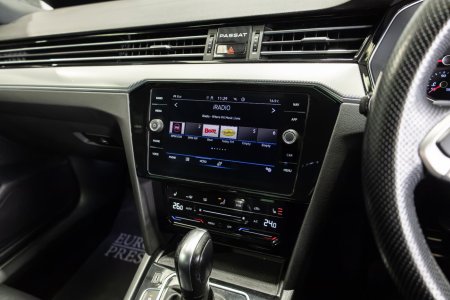 2020 Volkswagen Passat - photo 17