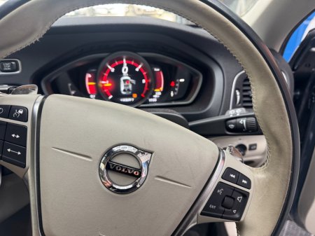 2018 Volvo V40 - photo 14