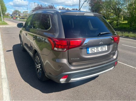 2015 Mitsubishi Outlander - photo 2