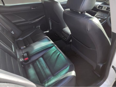 2015 Lexus IS - photo 16