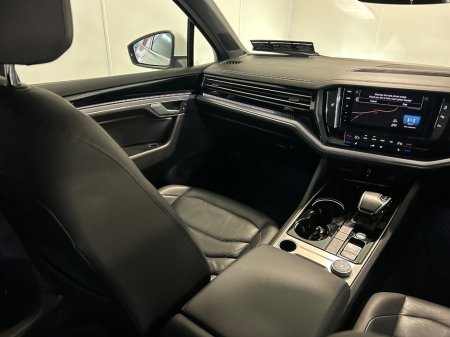 2019 Volkswagen Touareg - photo 27