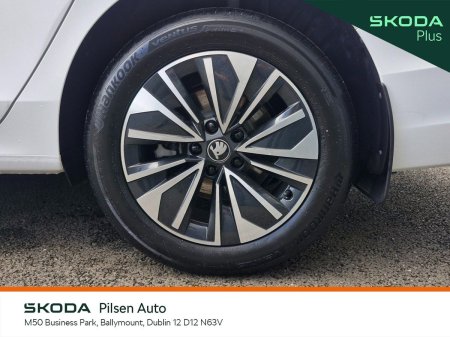2026 Skoda Superb - photo 9
