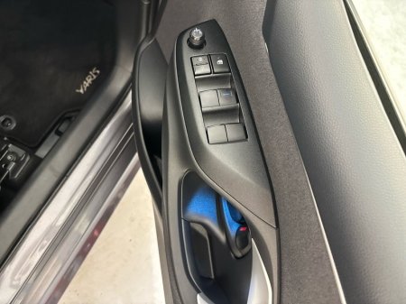 2022 Toyota Yaris - photo 12