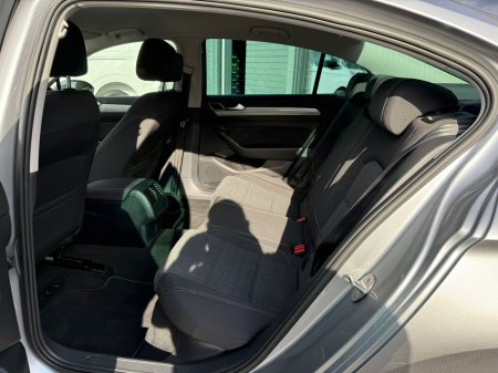 2022 Volkswagen Passat - photo 17