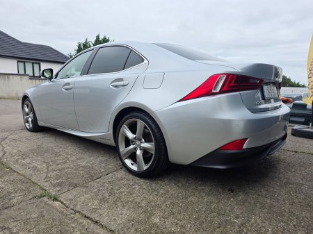 2017 Lexus IS - photo 6