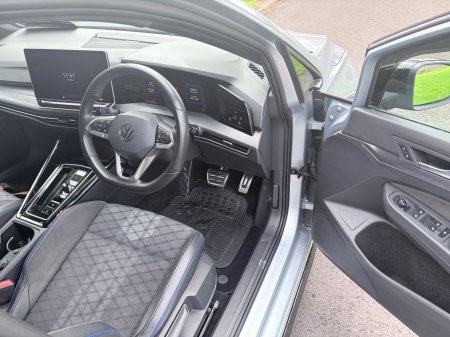 2025 Volkswagen Golf - photo 11
